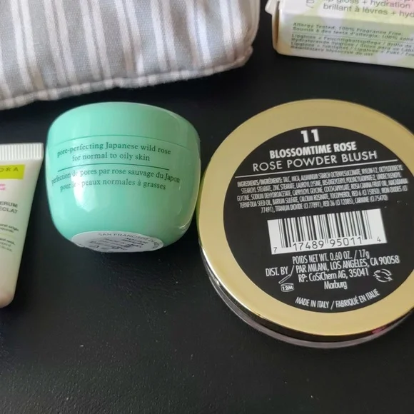 Clinique Skincare and Makeup Set with Striped Pouch 6 Piece Set. - Picture 5 of 8